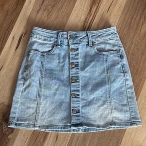 American Eagle Outfitters Button-Front Denim Skirt